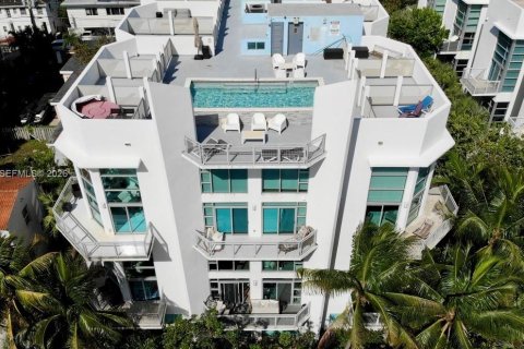Copropriété à vendre à Miami Beach, Floride: 2 chambres, 132.2 m2 № 2154846 - photo 25