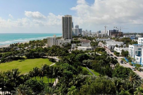Copropriété à vendre à Miami Beach, Floride: 2 chambres, 132.2 m2 № 2154846 - photo 28