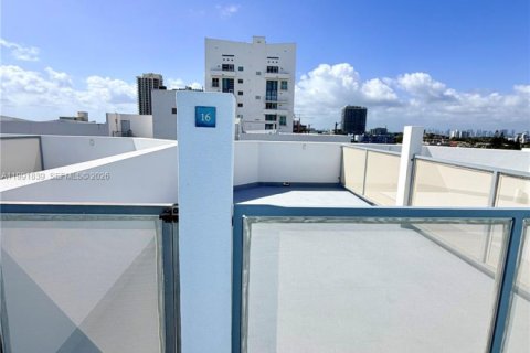 Copropriété à vendre à Miami Beach, Floride: 2 chambres, 132.2 m2 № 2154846 - photo 24