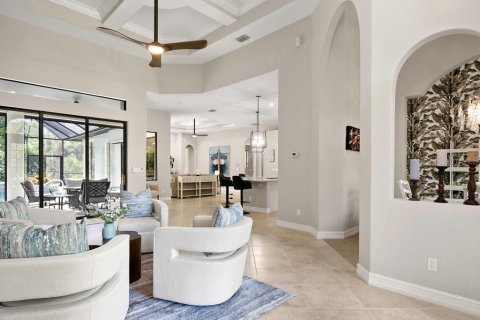 House in Naples, Florida 5 bedrooms, 288.37 sq.m. № 1798313 - photo 14