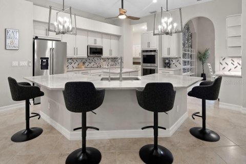 House in Naples, Florida 5 bedrooms, 288.37 sq.m. № 1798313 - photo 20