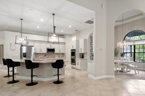 House in Naples, Florida 5 bedrooms, 288.37 sq.m. № 1798313 - photo 19