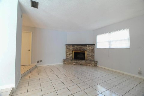 Villa ou maison à louer à Orlando, Floride: 3 chambres, 153.57 m2 № 1882922 - photo 2