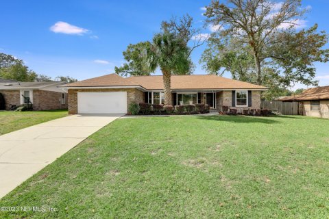 House in Orange Park, Florida 4 bedrooms, 196.95 sq.m. № 806929 - photo 1