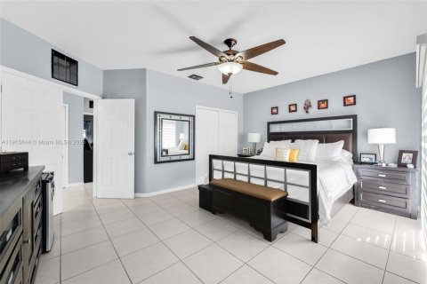 Villa ou maison à vendre à Miami, Floride: 4 chambres, 218.41 m2 № 1971995 - photo 20