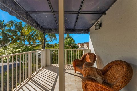 Villa ou maison à vendre à Miami, Floride: 4 chambres, 218.41 m2 № 1971995 - photo 22