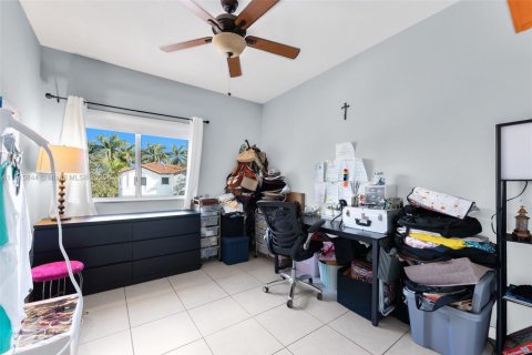 Villa ou maison à vendre à Miami, Floride: 4 chambres, 218.41 m2 № 1971995 - photo 29
