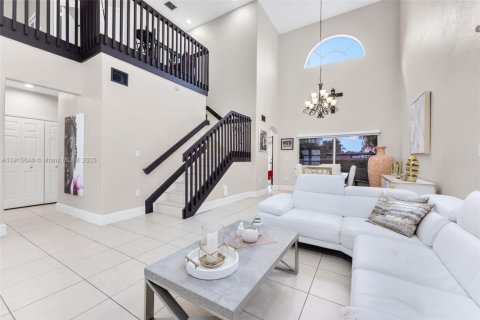 Villa ou maison à vendre à Miami, Floride: 4 chambres, 218.41 m2 № 1971995 - photo 6