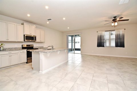 House in Sanford, Florida 3 bedrooms, 168.9 sq.m. № 1910891 - photo 3