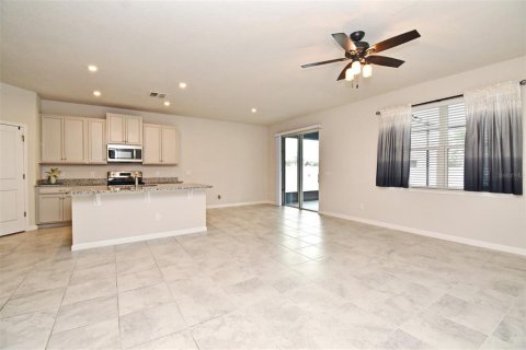 House in Sanford, Florida 3 bedrooms, 168.9 sq.m. № 1910891 - photo 6