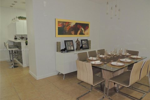 Adosado en alquiler en Doral, Florida, 3 dormitorios, 149.11 m2 № 2032702 - foto 5