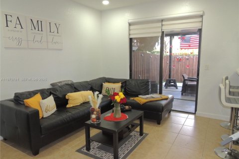 Adosado en alquiler en Doral, Florida, 3 dormitorios, 149.11 m2 № 2032702 - foto 7