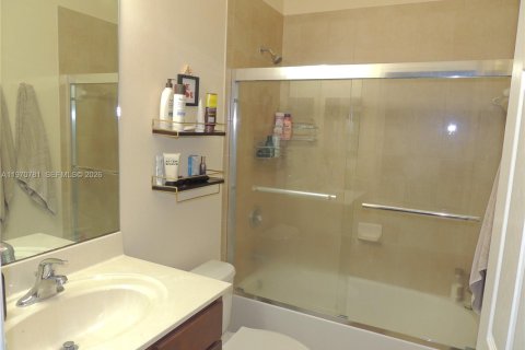 Adosado en alquiler en Doral, Florida, 3 dormitorios, 149.11 m2 № 2032702 - foto 24