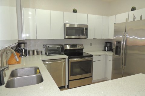Adosado en alquiler en Doral, Florida, 3 dormitorios, 149.11 m2 № 2032702 - foto 10
