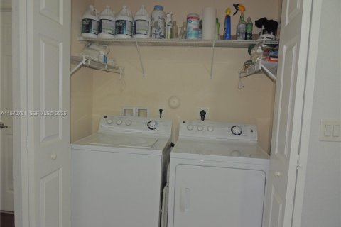 Adosado en alquiler en Doral, Florida, 3 dormitorios, 149.11 m2 № 2032702 - foto 26