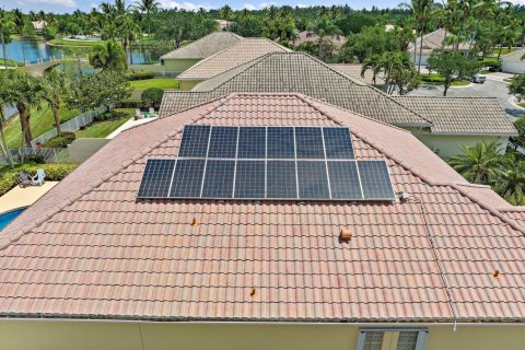 House in Wellington, Florida 4 bedrooms, 232.16 sq.m. № 1142492 - photo 1