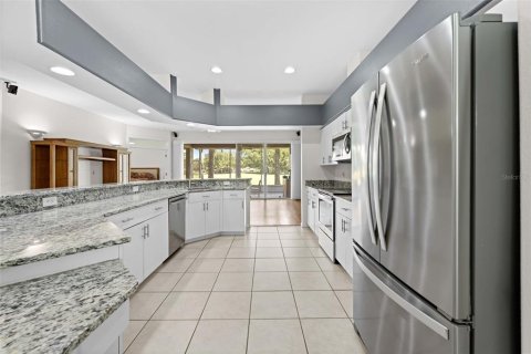 House in Spring Hill, Florida 2 bedrooms, 181.9 sq.m. № 2107759 - photo 28