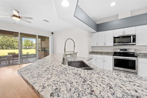 House in Spring Hill, Florida 2 bedrooms, 181.9 sq.m. № 2107759 - photo 27