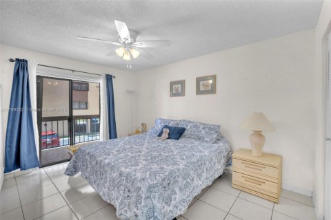 Condo in Miami, Florida, 3 bedrooms  № 1676370 - photo 7