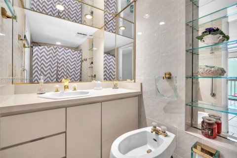 Condo in Miami, Florida, 3 bedrooms  № 1676370 - photo 9