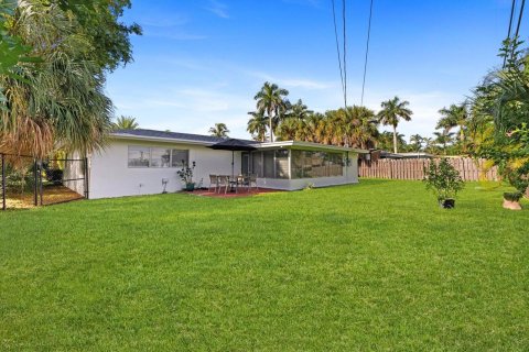 Villa ou maison à louer à Deerfield Beach, Floride: 2 chambres, 147.16 m2 № 2378655 - photo 24