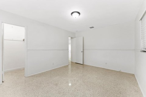 Villa ou maison à louer à Deerfield Beach, Floride: 2 chambres, 147.16 m2 № 2378655 - photo 19