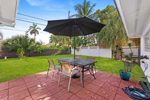 Villa ou maison à louer à Deerfield Beach, Floride: 2 chambres, 147.16 m2 № 2378655 - photo 22