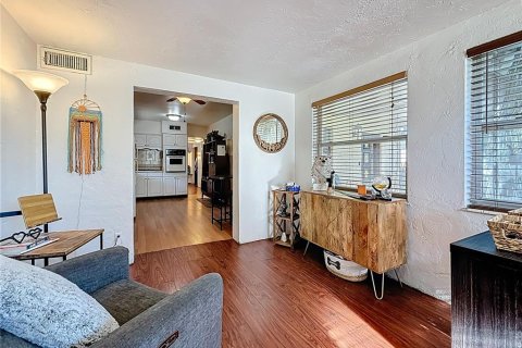 Casa en venta en Pinellas Park, Florida, 2 dormitorios, 118.17 m2 № 1542136 - foto 25