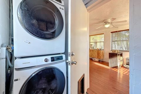 Casa en venta en Pinellas Park, Florida, 2 dormitorios, 118.17 m2 № 1542136 - foto 8