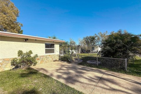 Casa en venta en Pinellas Park, Florida, 2 dormitorios, 118.17 m2 № 1542136 - foto 13