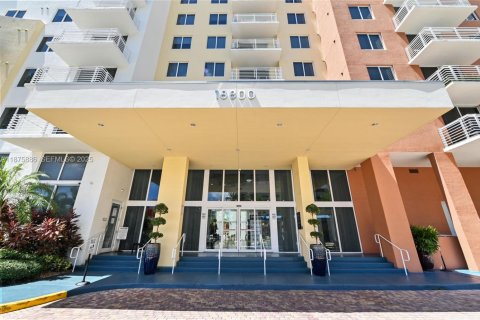 Condo à Aventura, Floride, 2 chambres  № 2050024