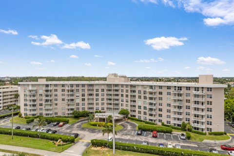 Condominio en alquiler en Boca Raton, Florida, 3 dormitorios, 159.05 m2 № 963628 - foto 1