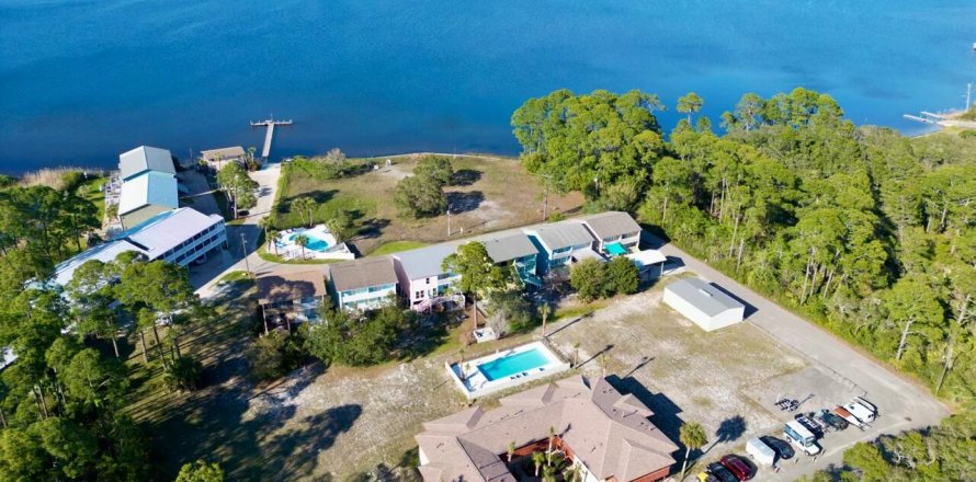 Condo in Panama City Beach, Florida, 1 bedroom  № 560462