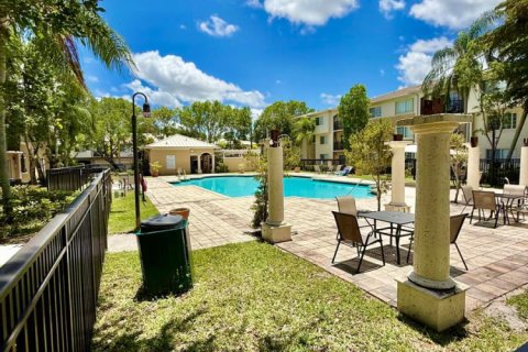 Copropriété à vendre à Royal Palm Beach, Floride: 2 chambres, 99.87 m2 № 2432444 - photo 15