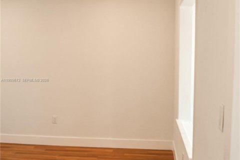House in Lake Worth, Florida 3 bedrooms, 101.17 sq.m. № 2082161 - photo 23