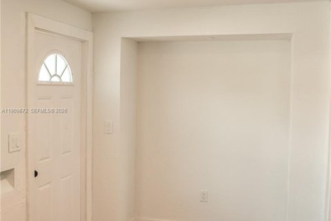House in Lake Worth, Florida 3 bedrooms, 101.17 sq.m. № 2082161 - photo 20