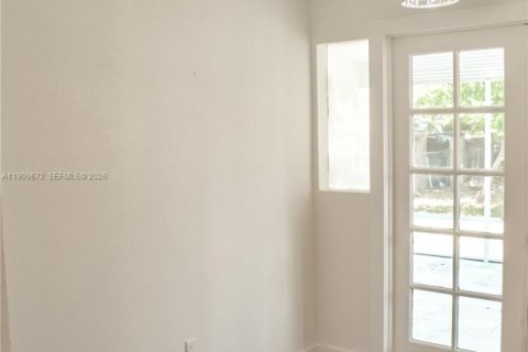 House in Lake Worth, Florida 3 bedrooms, 101.17 sq.m. № 2082161 - photo 25