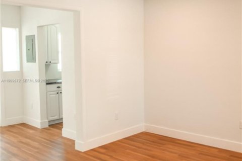 House in Lake Worth, Florida 3 bedrooms, 101.17 sq.m. № 2082161 - photo 21