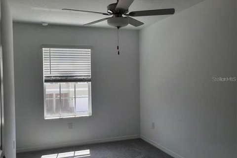 Touwnhouse à louer à Zephyrhills, Floride: 3 chambres, 151.8 m2 № 2156591 - photo 7