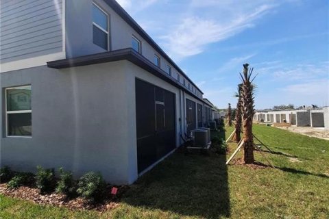 Touwnhouse à louer à Zephyrhills, Floride: 3 chambres, 151.8 m2 № 2156591 - photo 8