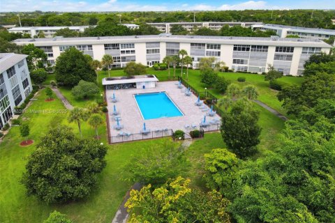 Copropriété à vendre à Coconut Creek, Floride: 2 chambres, 107.4 m2 № 1956259 - photo 25
