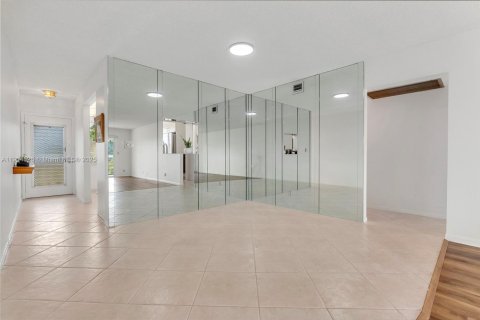Copropriété à vendre à Coconut Creek, Floride: 2 chambres, 107.4 m2 № 1956259 - photo 7