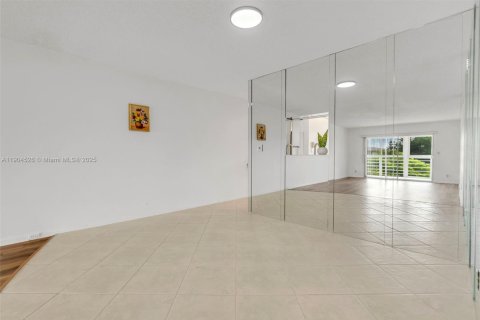 Copropriété à vendre à Coconut Creek, Floride: 2 chambres, 107.4 m2 № 1956259 - photo 6