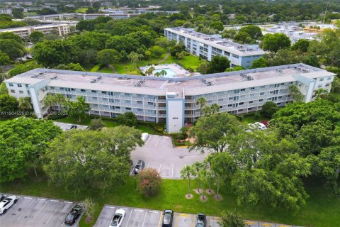 Copropriété à vendre à Coconut Creek, Floride: 2 chambres, 107.4 m2 № 1956259 - photo 23