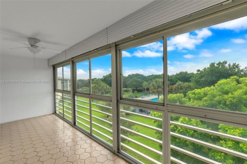 Copropriété à vendre à Coconut Creek, Floride: 2 chambres, 107.4 m2 № 1956259 - photo 17