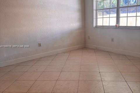 Appartement à louer à North Miami Beach, Floride: 4 chambres, 156.08 m2 № 1993281 - photo 8