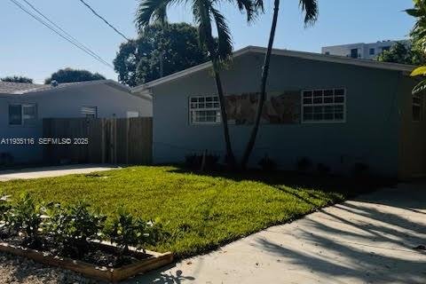 Appartement à louer à North Miami Beach, Floride: 4 chambres, 156.08 m2 № 1993281 - photo 2