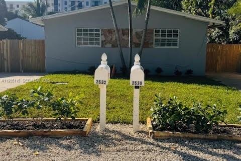 Appartement à louer à North Miami Beach, Floride: 4 chambres, 156.08 m2 № 1993281 - photo 1