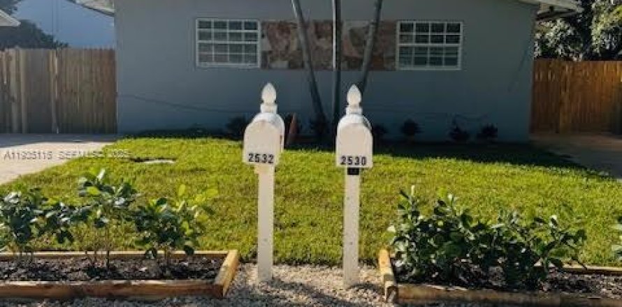 Appartement à North Miami Beach, Floride 4 chambres, 156.08 m2 № 1993281