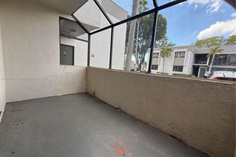 Condominio en venta en Miami, Florida, 1 dormitorio, 79.34 m2 № 1888956 - foto 14